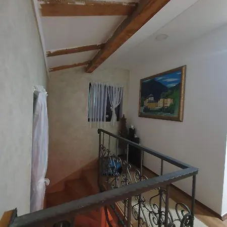 Snjezna Vikendica